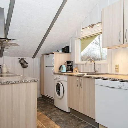 6 Person In Hemmet Falen