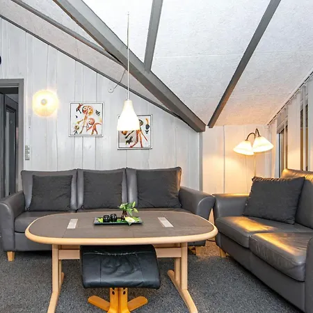6 Person In Hemmet Tatil Evi Falen
